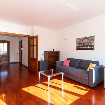 Cozy&Spacious Apt 2 Min Walk From The Tram Stop! Apartment Turin Exterior photo